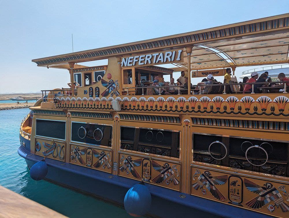 Nefertari Submarine